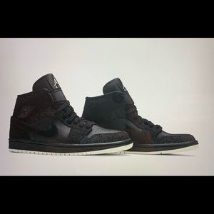 Womens Air Jordan 1 Mid ‘Black Glitter’